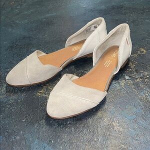 Toms Women's Cream Flats